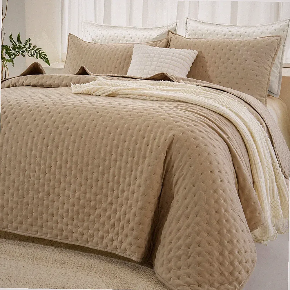 Andency Beige King Size Quilt Bedding Set (106x96 Inch), 3 Pieces Soft Lightweig