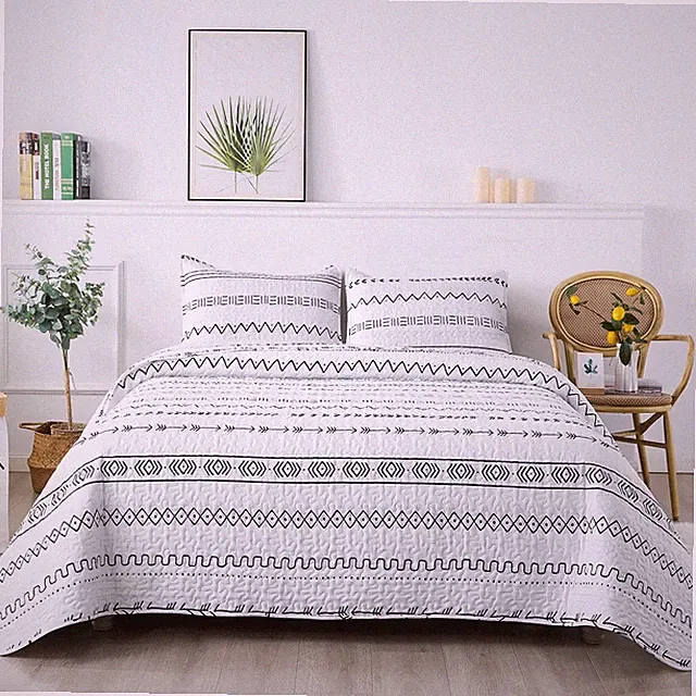 Andency White Quilt Set Twin (68x86 Inch), 2 Pieces(1 Boho Printed Quilt and...